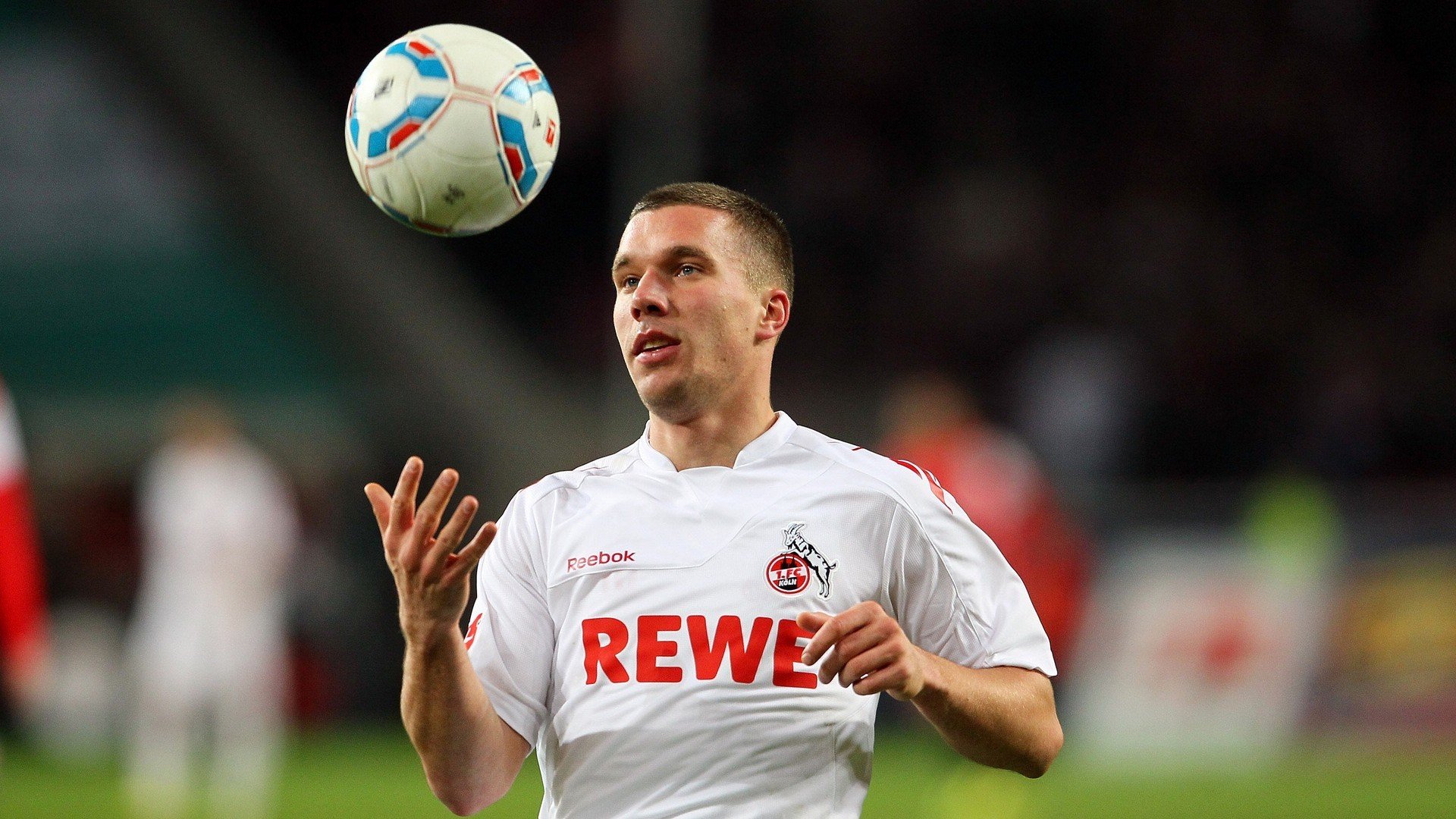 爱游戏app安装-体育带来的奇迹：逆境中的我，迎来高光时刻！，体育带给我毅力